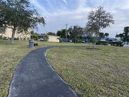 founders-park-walkway