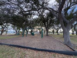 veterans-park-playground