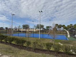 del-prado-linear-park-basketball-courts