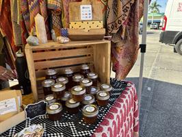 honey-at-surfside-farmers-market-cape-coral