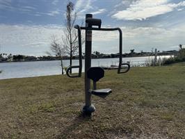 saratoga-lake-park-exercise-equipment-by-lake