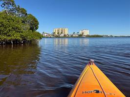  kayak-returning-at-start-of-jewfish-creek 