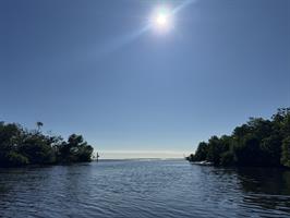 sunny-clear-sky-in-jewfish-creek-at-end